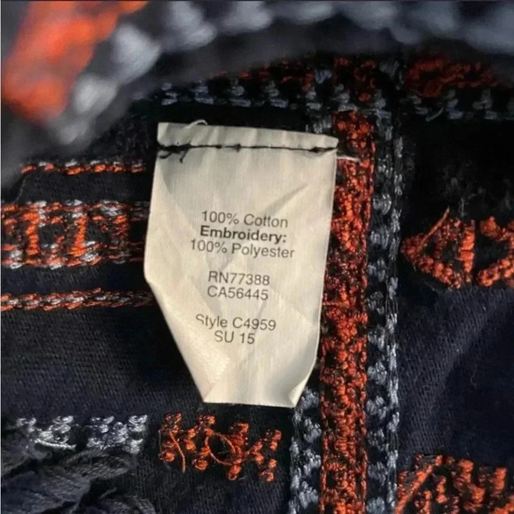 Madewell Boho Sleeveless Embroidered
Tassel Hem Top - Picture 8 of 8